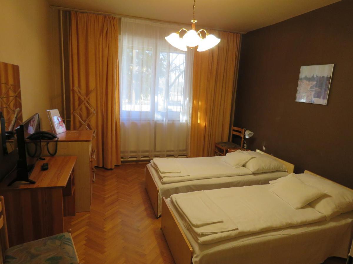 Thermal Apartmanhaz Комаром Экстерьер фото