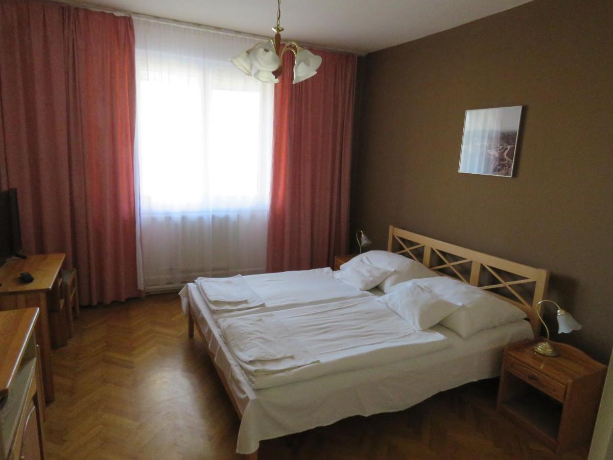Thermal Apartmanhaz Комаром Экстерьер фото