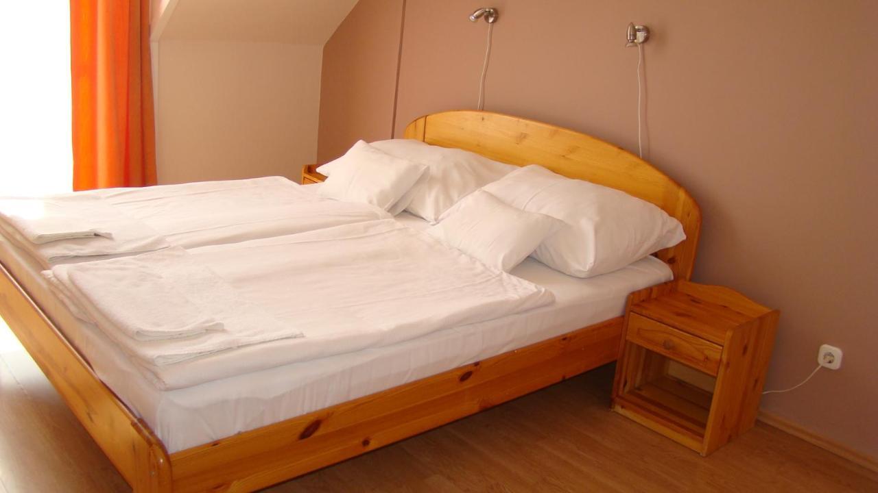 Thermal Apartmanhaz Комаром Экстерьер фото