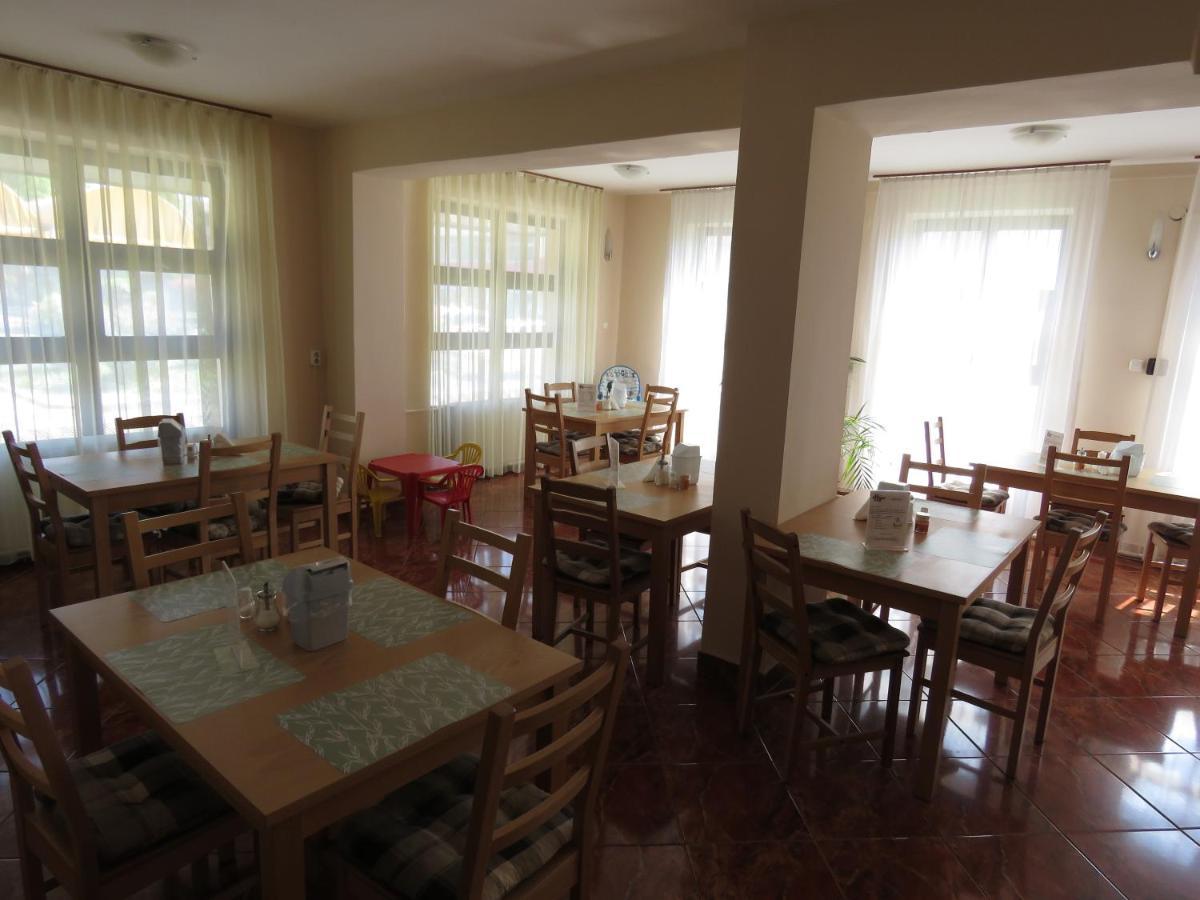 Thermal Apartmanhaz Комаром Экстерьер фото