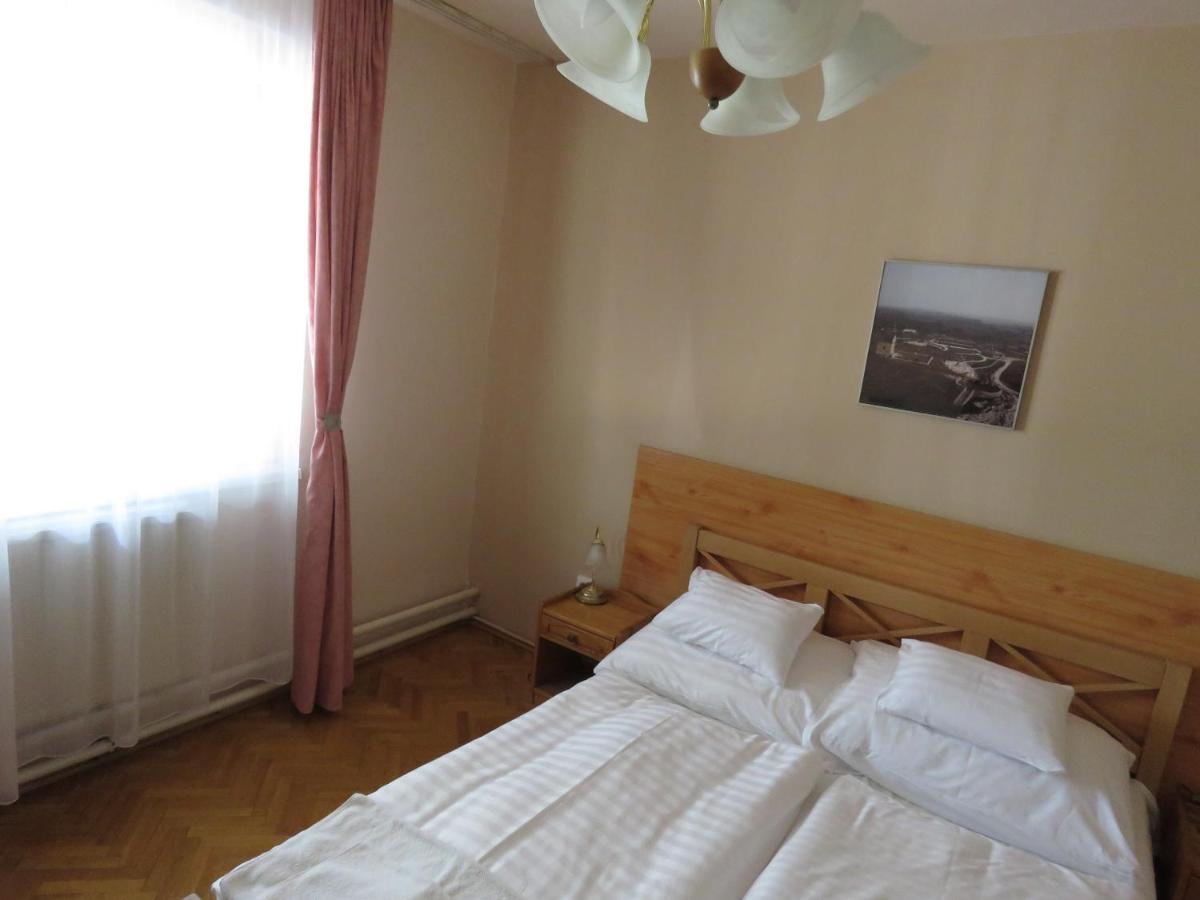 Thermal Apartmanhaz Комаром Экстерьер фото