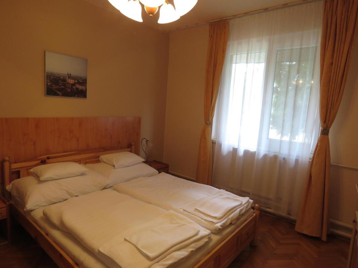Thermal Apartmanhaz Комаром Экстерьер фото