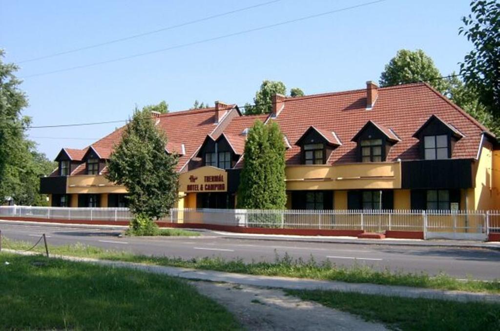Thermal Apartmanhaz Комаром Экстерьер фото